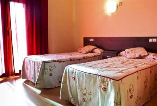 фото отеля Hostal Casa Marzo Carinena
