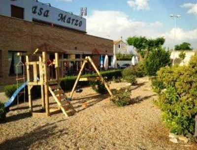 фото отеля Hostal Casa Marzo Carinena