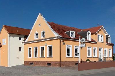 фото отеля Hotel Zum Augarten