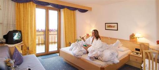фото отеля Hotel Alpenrose Schenna