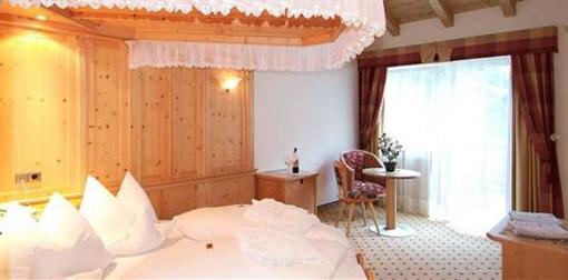 фото отеля Hotel Alpenrose Schenna