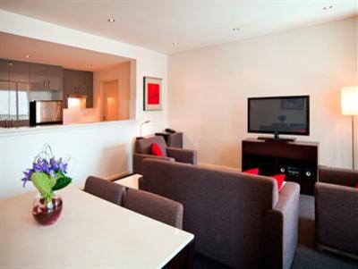 фото отеля Meriton Serviced Apartments Kent Street