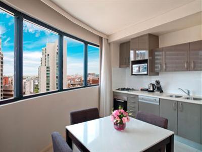 фото отеля Meriton Serviced Apartments Kent Street