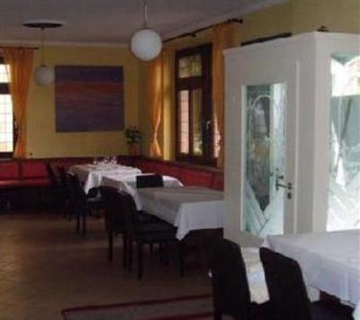 фото отеля Hotel Zur Laube