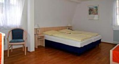 фото отеля Hotel Zur Laube