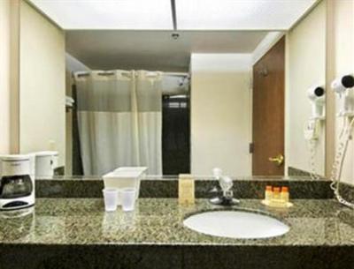 фото отеля Pocahontas Days Inn & Suites
