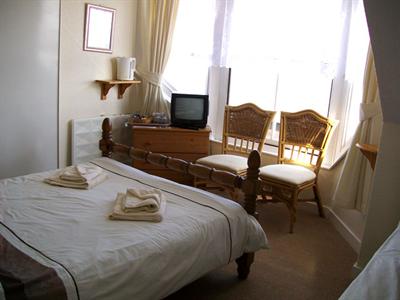 фото отеля Whitecliff Guest House