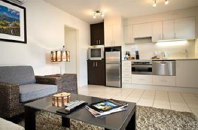 фото отеля Sea Spray Suites