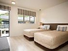 фото отеля Sea Spray Suites