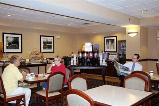 фото отеля Hampton Inn Maysville