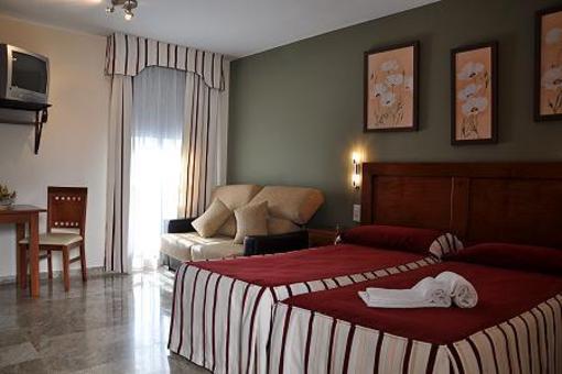 фото отеля Apartamentos La Fuente Cordoba