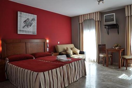 фото отеля Apartamentos La Fuente Cordoba