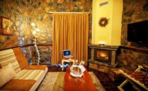 фото отеля Kaimak Inn