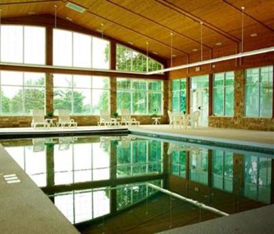 фото отеля Swan Lake Resort Plymouth (Indiana)