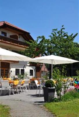 фото отеля Gasthof Lowen Hechingen