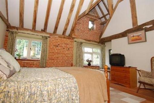 фото отеля Coach House B&B