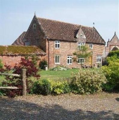 фото отеля Coach House B&B