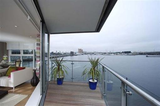 фото отеля Gallions Road Apartments