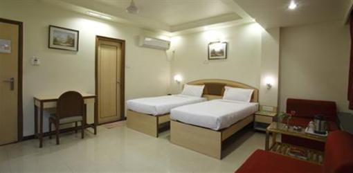 фото отеля Hotel Suyash Deluxe