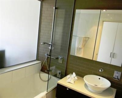 фото отеля 1 Bedroom Waterfront Apartment Darwin