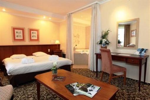фото отеля Hotel-Restaurant Nivelles-Sud