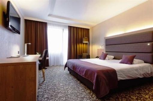 фото отеля Hotel-Restaurant Nivelles-Sud