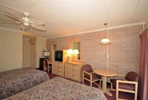 фото отеля Mariner Inn Beach Haven