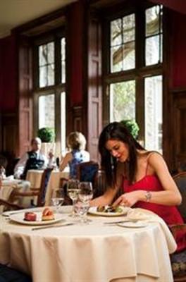 фото отеля South Lodge Hotel Lower Beeding Horsham (England)