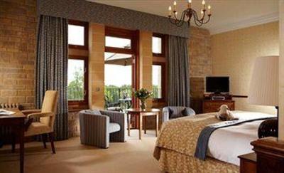 фото отеля South Lodge Hotel Lower Beeding Horsham (England)