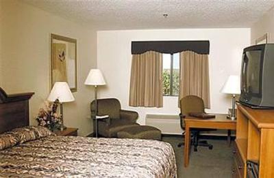 фото отеля Baymont Inn & Suites Enid