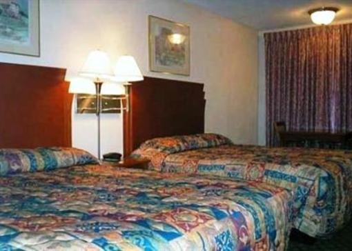 фото отеля Econo Lodge McPherson