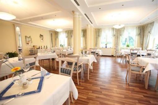 фото отеля Strandhotel Plau am See