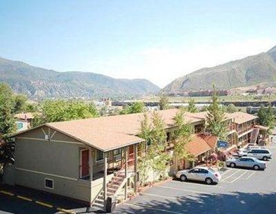 фото отеля Rodeway Inn Glenwood Springs