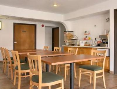 фото отеля Travelodge Yuma 4th Ave