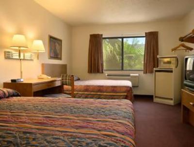 фото отеля Travelodge Yuma 4th Ave