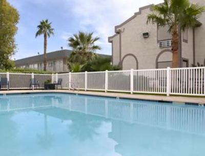 фото отеля Travelodge Yuma 4th Ave