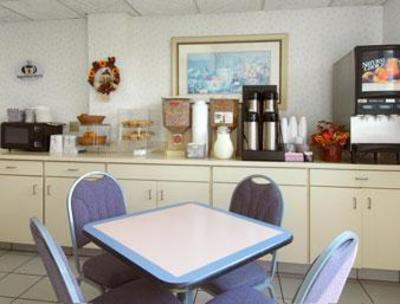 фото отеля Super 8 Motel Sandusky North