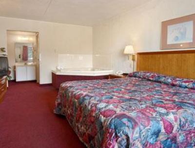 фото отеля Super 8 Motel Sandusky North