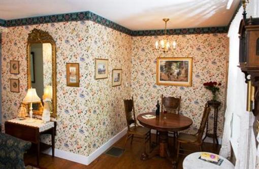 фото отеля Anne's White Columns Inn