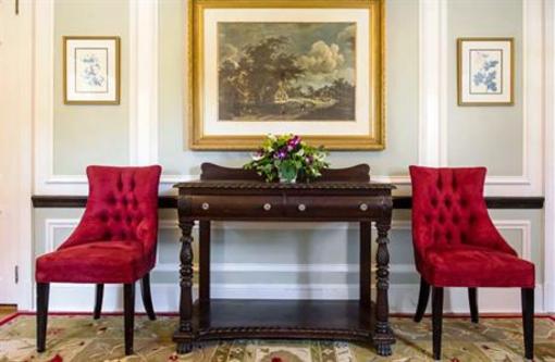фото отеля Anne's White Columns Inn