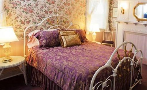 фото отеля Anne's White Columns Inn