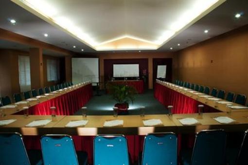 фото отеля Anugerah Express Hotel Bandar Lampung