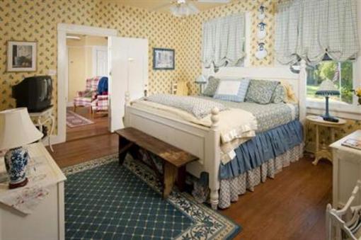 фото отеля The Cotton Palace Bed and Breakfast