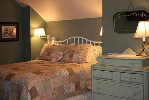 фото отеля The Cotton Palace Bed and Breakfast