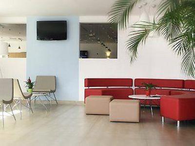 фото отеля Ibis Budget Istres-Trigance