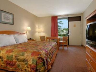 фото отеля Days Inn Williamsburg Central