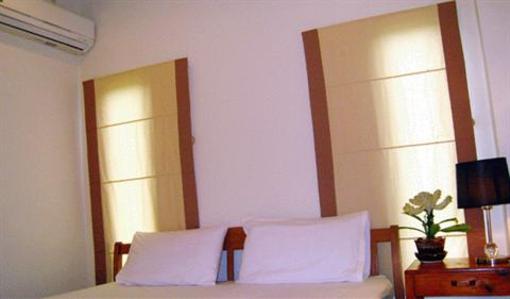 фото отеля Front Beach Hotel