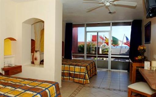 фото отеля Del Real Hotel Y Suites