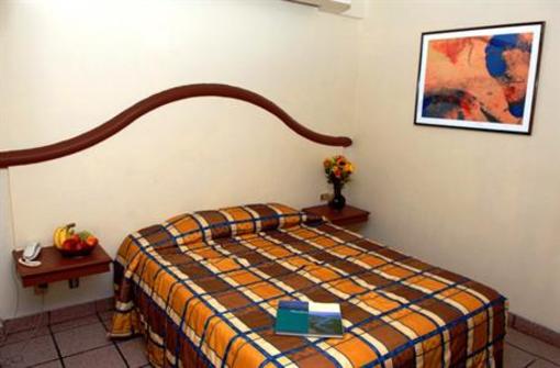 фото отеля Del Real Hotel Y Suites