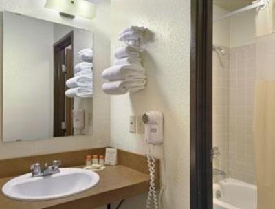 фото отеля Days Inn Fort Collins